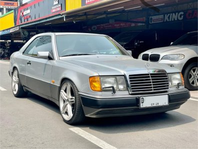 1990 Mercedes-Benz 300CE C124 3.0 Automatic Silver - Jual mobil bekas di DKI Jakarta