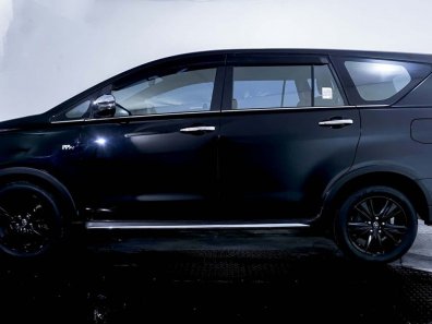 2020 Toyota Venturer 2.0 Q A/T Hitam - Jual mobil bekas di Banten