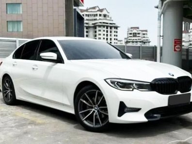 2020 BMW 3 Series 320i Sport Putih - Jual mobil bekas di DKI Jakarta