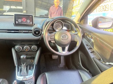 2016 Mazda 2 R AT Silver - Jual mobil bekas di Jawa Barat