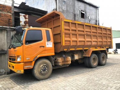 2022 Mitsubishi Fuso Trucks Orange - Jual mobil bekas di DKI Jakarta