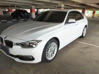 2018 BMW 3 Series 320i Putih - Jual mobil bekas di DKI Jakarta