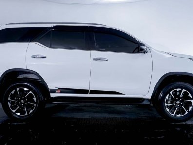 2022 Toyota Fortuner Putih - Jual mobil bekas di DKI Jakarta