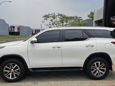 2016 Toyota Fortuner 2.4 VRZ AT Putih - Jual mobil bekas di Banten