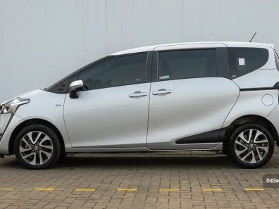 2019 Toyota Sienta V CVT Silver - Jual mobil bekas di Jawa Barat