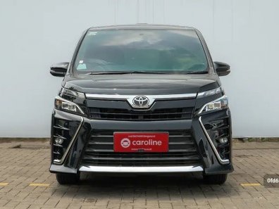 2019 Toyota Voxy 2.0 A/T Hitam - Jual mobil bekas di Jawa Barat