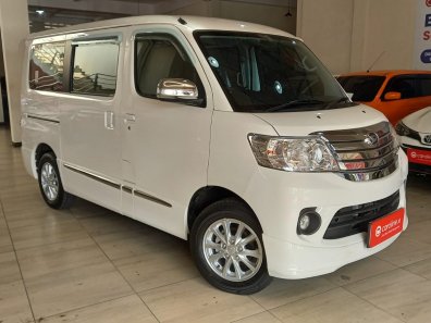 2024 Daihatsu Luxio 1.5 X A/T Putih - Jual mobil bekas di Jawa Barat