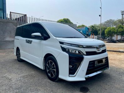 2019 Toyota Voxy 2.0 A/T Putih - Jual mobil bekas di DKI Jakarta