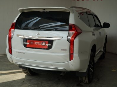 2017 Mitsubishi Pajero Sport Dakar 4x2 AT Putih - Jual mobil bekas di Jawa Barat