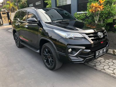 2020 Toyota Fortuner 2.4 TRD AT Hitam - Jual mobil bekas di DI Yogyakarta