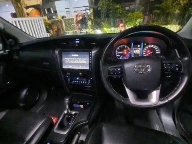 2021 Toyota Fortuner 2.4 VRZ AT Putih - Jual mobil bekas di Jawa Barat