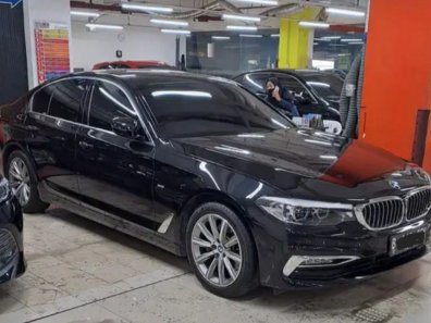 2018 BMW 5 Series 520i Hitam - Jual mobil bekas di DKI Jakarta