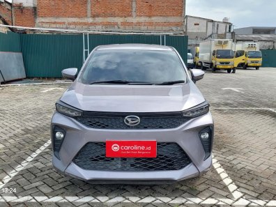 2022 Daihatsu Xenia 1.3 R CVT Silver - Jual mobil bekas di Banten