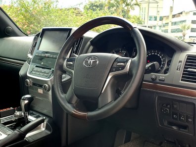 2017 Toyota Land Cruiser VX-R Hitam - Jual mobil bekas di DKI Jakarta