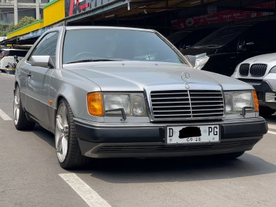 1990 Mercedes-Benz 300CE C124 3.0 Automatic Silver - Jual mobil bekas di DKI Jakarta