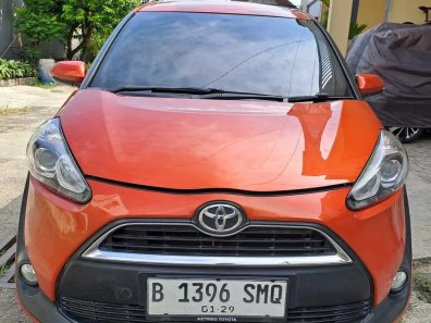 2017 Toyota Sienta V Orange - Jual mobil bekas di Banten