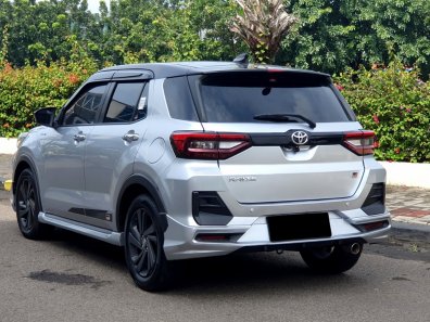 2022 Toyota Raize 1.0T GR Sport CVT (Two Tone) Silver - Jual mobil bekas di DKI Jakarta