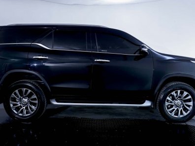 2022 Toyota Fortuner VRZ Hitam - Jual mobil bekas di Banten