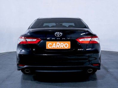 2021 Toyota Camry 2.5 V Hitam - Jual mobil bekas di Banten