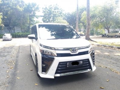 2019 Toyota Voxy 2.0 A/T Putih - Jual mobil bekas di DKI Jakarta