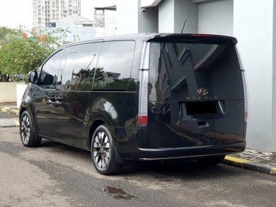 2021 Hyundai Staria Signature 7 Hitam - Jual mobil bekas di DKI Jakarta