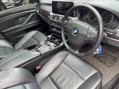 2013 BMW 5 Series 520i Hitam - Jual mobil bekas di DKI Jakarta