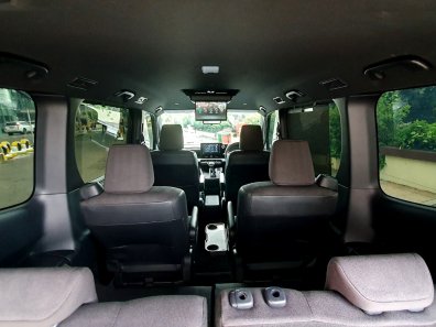 2022 Toyota Voxy CVT Hitam - Jual mobil bekas di DKI Jakarta