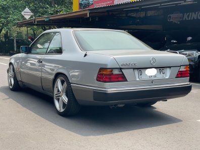 1990 Mercedes-Benz 300CE C124 3.0 Automatic Silver - Jual mobil bekas di DKI Jakarta