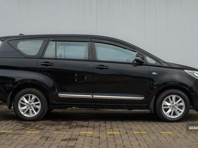 2019 Toyota Kijang Innova V Luxury A/T Gasoline Hitam - Jual mobil bekas di Jawa Barat