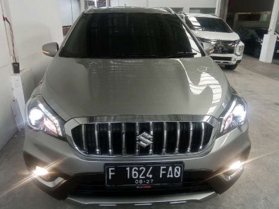 2022 Suzuki SX4 S-Cross AT Silver - Jual mobil bekas di Jawa Barat