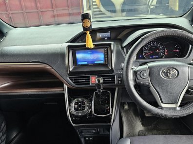 2019 Toyota Voxy 2.0 A/T Hitam - Jual mobil bekas di Jawa Barat