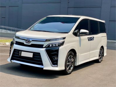 2019 Toyota Voxy 2.0 A/T Putih - Jual mobil bekas di DKI Jakarta