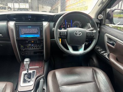 2019 Toyota Fortuner 2.4 VRZ AT Hitam - Jual mobil bekas di Jawa Barat