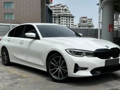 2020 BMW 3 Series 320i Putih - Jual mobil bekas di DKI Jakarta