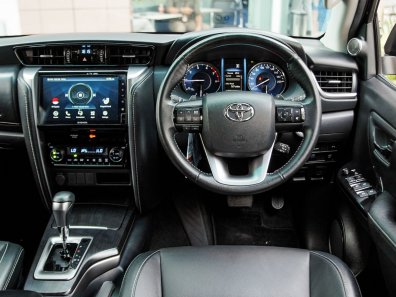 2022 Toyota Fortuner VRZ Hitam - Jual mobil bekas di DKI Jakarta