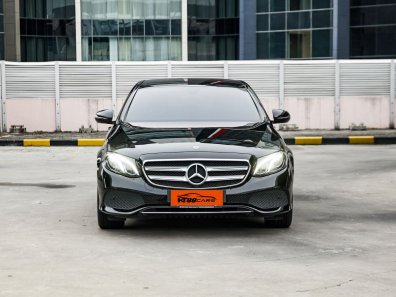 2018 Mercedes-Benz E-Class E250 Hitam - Jual mobil bekas di DKI Jakarta