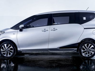 2017 Toyota Sienta V CVT Silver - Jual mobil bekas di Jawa Barat