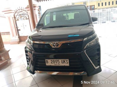 2018 Toyota Voxy 2.0 A/T Hitam - Jual mobil bekas di DKI Jakarta