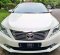 2014 Toyota Camry 2.5 V Putih - Jual mobil bekas di Jawa Timur-1