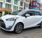 2017 Toyota Sienta V CVT Putih - Jual mobil bekas di DKI Jakarta-1