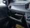2022 Daihatsu Sigra 1.0 M MT Abu-abu - Jual mobil bekas di Kalimantan Barat-15