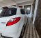 2012 Mazda 2 Hatchback Putih - Jual mobil bekas di DKI Jakarta-4