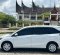 2016 Honda Mobilio E MT Putih - Jual mobil bekas di Sumatra Barat-4