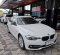 2016 BMW 3 Series 320i Sport Putih - Jual mobil bekas di Jawa Barat-2