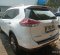 2017 Nissan X-Trail 2.5 CVT Putih - Jual mobil bekas di Jawa Barat-6