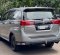 2016 Toyota Kijang Innova V Abu-abu - Jual mobil bekas di DKI Jakarta-6