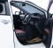 2016 Toyota Sienta Q CVT Putih - Jual mobil bekas di Kalimantan Barat-12
