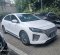 2021 Hyundai Ioniq Signature Putih - Jual mobil bekas di Jawa Barat-2