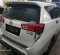 2016 Toyota Kijang Innova V A/T Gasoline Putih - Jual mobil bekas di Jawa Barat-4