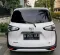 2017 Toyota Sienta V CVT Putih - Jual mobil bekas di Banten-10